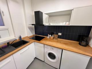 Stylish Apartment Downtown Balcony - Adjud - 1