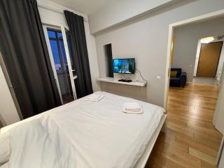 Stylish Apartment Downtown Balcony - Adjud - 3