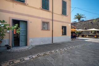 Piazza 100 Croci - 3