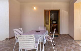 Lovely Apartment In Supetarska Draga - 4