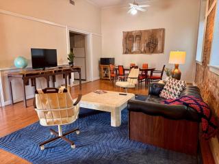 Loft-Style Gem in 1911 Building - - 1