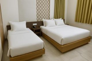 The Sky Comfort Hotel Shreenath - 10 Meters from Shreenathji Temple - 0