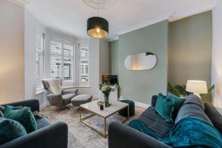 Watford Lodge - Air Host & Stay - 3 bedroom Heritage House - Liverpool - 0
