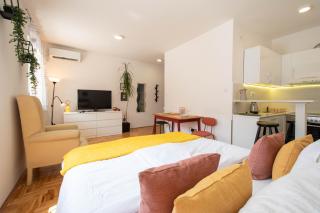 Studio Sunlight+ private parking - Novi Sad - 9