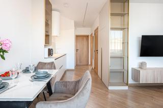 Modern City Retreat I Central I WiFi Included I by Cohost - Palanga - 7