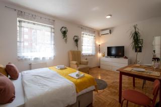 Studio Sunlight+ private parking - Novi Sad - 7