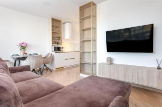 Modern City Retreat I Central I WiFi Included I by Cohost - Palanga - 5
