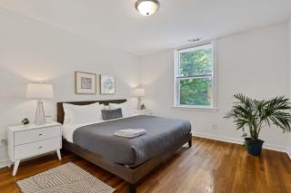 Newly Updated Vintage 6 Bedroom Single Family Home home - Chicago - 7
