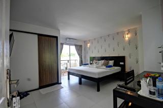 Beach Villa Hotel Maldives - hotel by the beach - 9