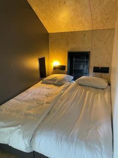 Vakantiepark Wiedense meren - Tinyhouse havenzicht - Wanneperveen - 6