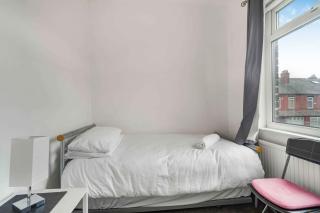 GuestReady - Charming Home in Vibrant Levenshulme - Mánchester - 7