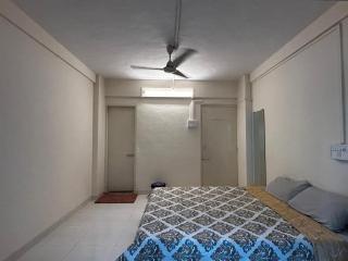 lovely room in koregaonpark 201 - Pune - 4