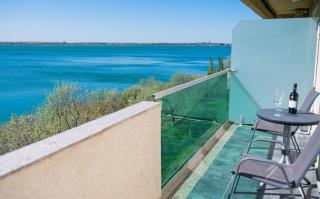 Moonlight Lake View Apartament - Mamaia - 0