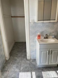 C Jay Homes 6 minutes Walk to Journal square - Jersey City - 8