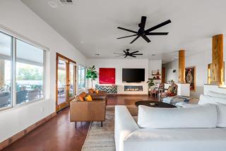 Grand Desert Getaway with Pool and Peloton with Sonos and Office - Rio Verde - 7