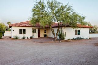 Grand Desert Getaway with Pool and Peloton with Sonos and Office - 1