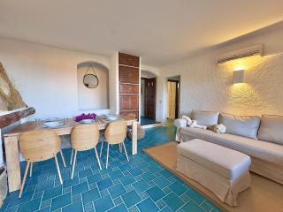NEW! Private Garden, Sleeps 8 in Porto Cervo - WiFi & Private Parking - By Coral Property - Porto Cervo - 4