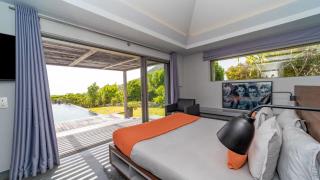 Splendid Villa With a View of Sparkling Ocean - Quartier de Lorient - 8
