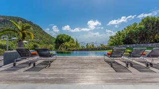 Splendid Villa With a View of Sparkling Ocean - Quartier de Lorient - 7