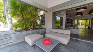 Splendid Villa With a View of Sparkling Ocean - Quartier de Lorient - 2