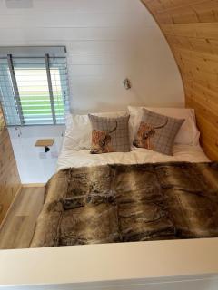 2 Elm Water lakeside hideaway - Baston - 9