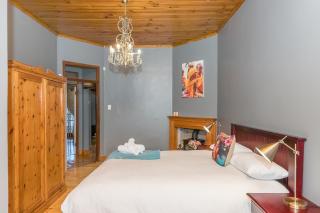 Escape to tranquility in Claremont - 1