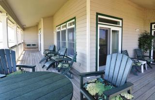 A Pointe Of View - Corolla - 7