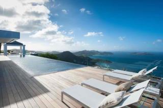 Sparkling Water Villa with Calming Ocean Views - Quartier de Lorient - 0
