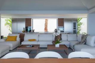 Sparkling Water Villa with Calming Ocean Views - Quartier de Lorient - 6