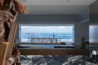 Sparkling Water Villa with Calming Ocean Views - Quartier de Lorient - 5