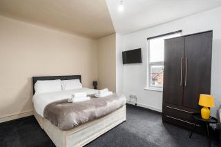 4 Bed Flat 5 mins Walk To Anfield - Liverpool - 8