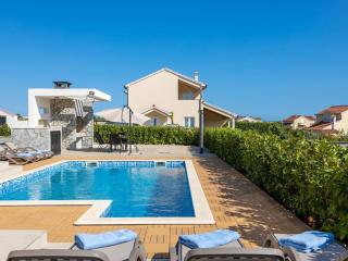 Lakeside Elegance Villa 5 BDR - Balatonberény - 3
