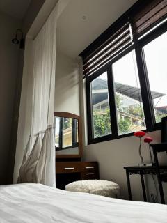 April 12 Hoan Kiem Nest - Hanoi - 5