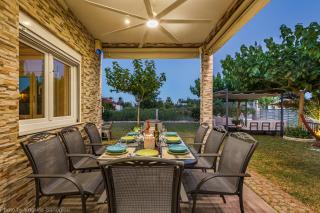 Costa Petra - Luxury Seaside Cottage with Garden - Vacation House for families in Greece - Néa Meságkala - 8