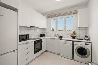 Chic & Elegant Hideaway - Your Luxury Escape - 7