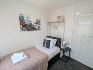 4 BR House - Unli Parking -Bathtub - 93HRC - Wyken - 2