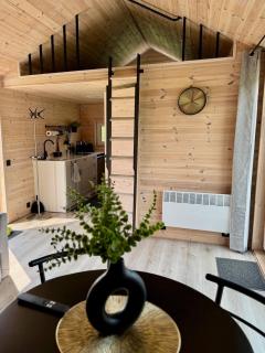 Mēness Namiņš - 3