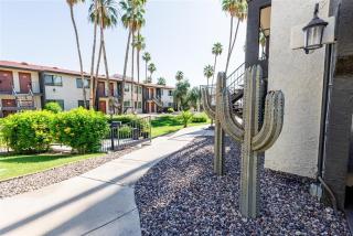 203 Fully Furnished, WiFi Included - Scottsdale - 0