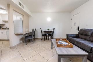 123 Fully Furnished 1BR Suite-Prime Location - Scottsdale - 1