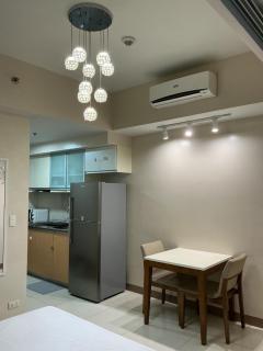 ONE UPTOWN RESIDENCE BGC 2-bed 1BR - Manila - 9