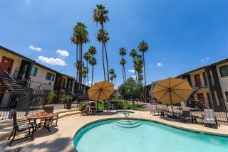 217 Fully Furnished 1BR Suite-Outdoor Pool - Scottsdale - 0