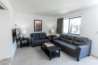 209 Fully Furnished 1BR Suite-Prime Location - Scottsdale - 4
