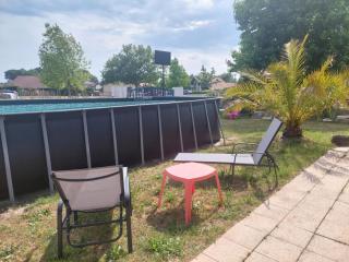 Gîte des Lauriers Roses - Piscine collective, Spas et jardins privés - 7 kms de la plage de Lespecier - Bias - 2