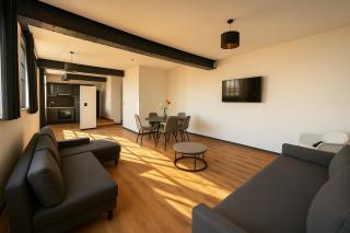 Sleeps 6 - Private Balcony - Steps to Dining & Pubs - Liverpool - 8