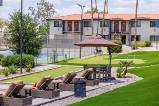 230 Fully Furnished 1BR Suite-Prime Location - Scottsdale - 9