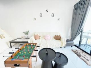 Next to Paradigm Mall Escape JB,3BR, Up to 10 Person, - Johor Bahru - 0