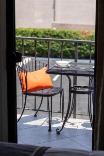 243-Fully Furnished 1BR Suite-Pet Friendly - 5