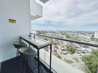 Next to Paradigm Mall Escape JB,3BR, Up to 10 Person, - Johor Bahru - 6