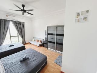 Next to Paradigm Mall Escape JB,3BR, Up to 10 Person, - Johor Bahru - 4