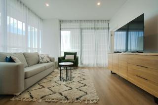 Luxe CBD Retreat- 2BR Apt w Pool Gym Steam&Sauna - Adelaide - 0